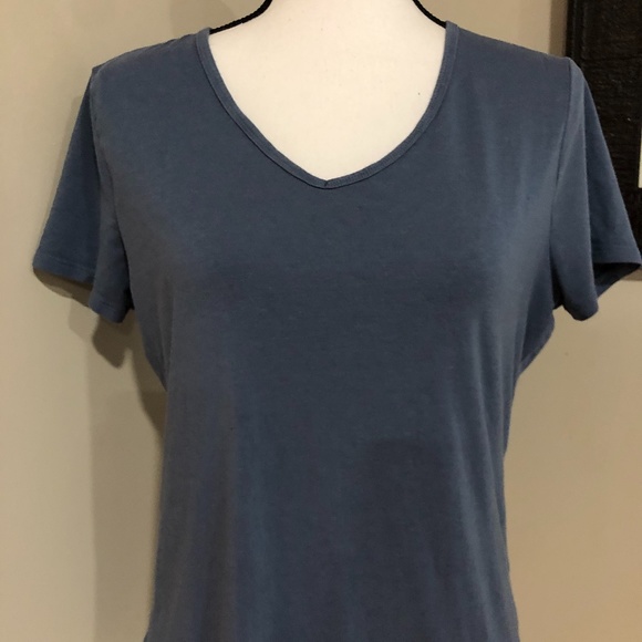 *TIME AND TRU* Blue Short Sleeve Shirt Size Medium - Picture 2 of 6